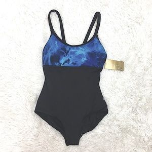 NWT.Reebok Swimsuit Size M(8-10)